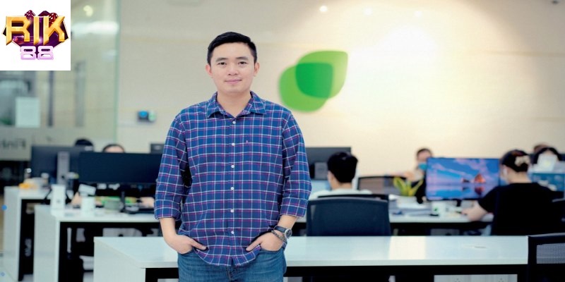Cuộc đời của anh chàng bình luận viên
